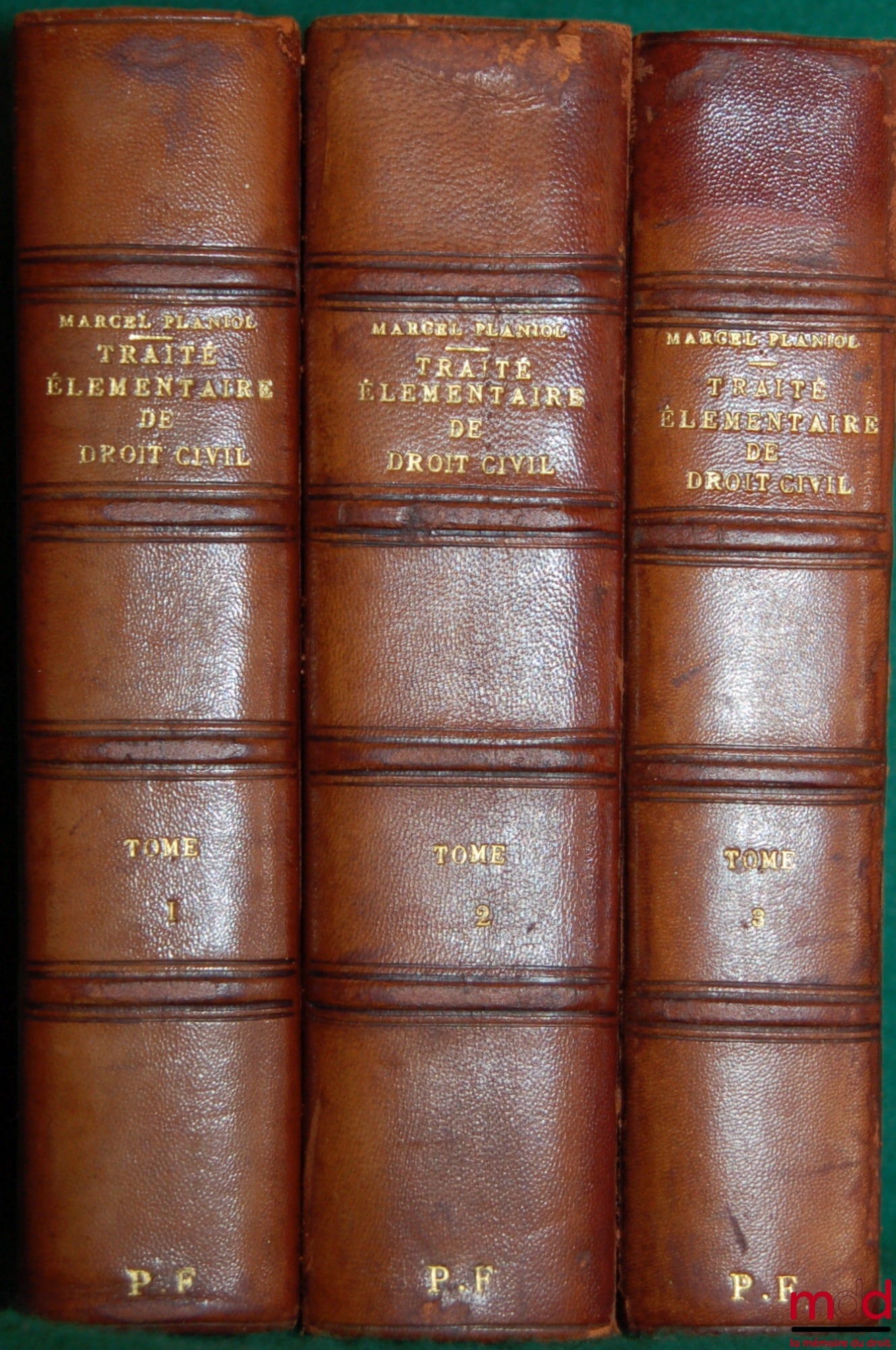 PLANIOL (Marcel) et RIPERT (Georges) – TRAITÉ ÉLÉMENTAIRE DE DROIT CIVIL, conforme au programme officiel des facultés de droit, 10e éd., T. I : Principes généraux, les Personnes, la Famille, les Incapables, les biens ; t. II : les Preuves, Théorie Général