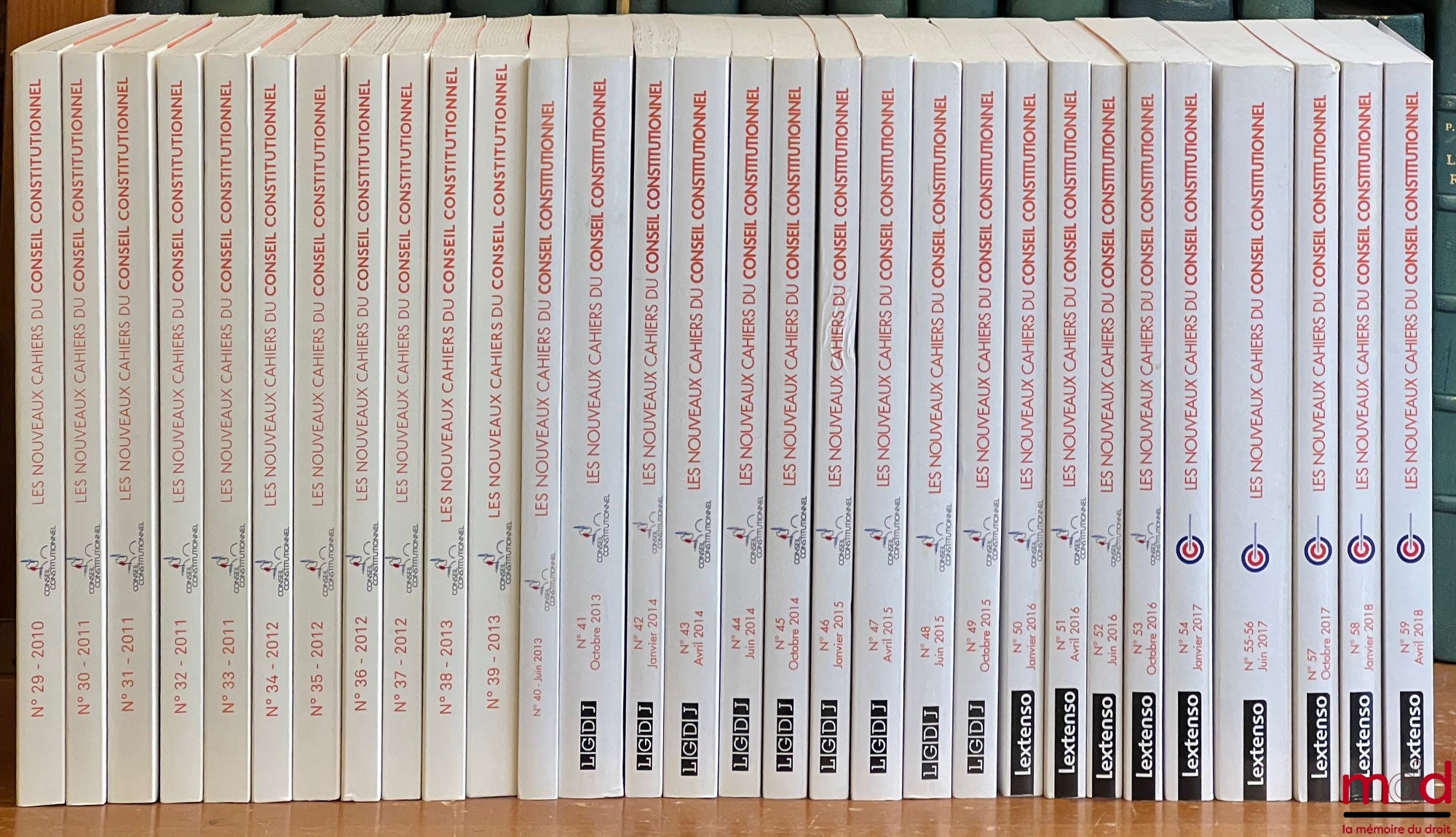 [Conseil constitutionnel] – LES [NOUVEAUX] CAHIERS DU CONSEIL CONSTITUTIONNEL, du n° 1 (1996 - Tête de collection) au n° 59 (avril 2018) [mq. 4 fasc.]