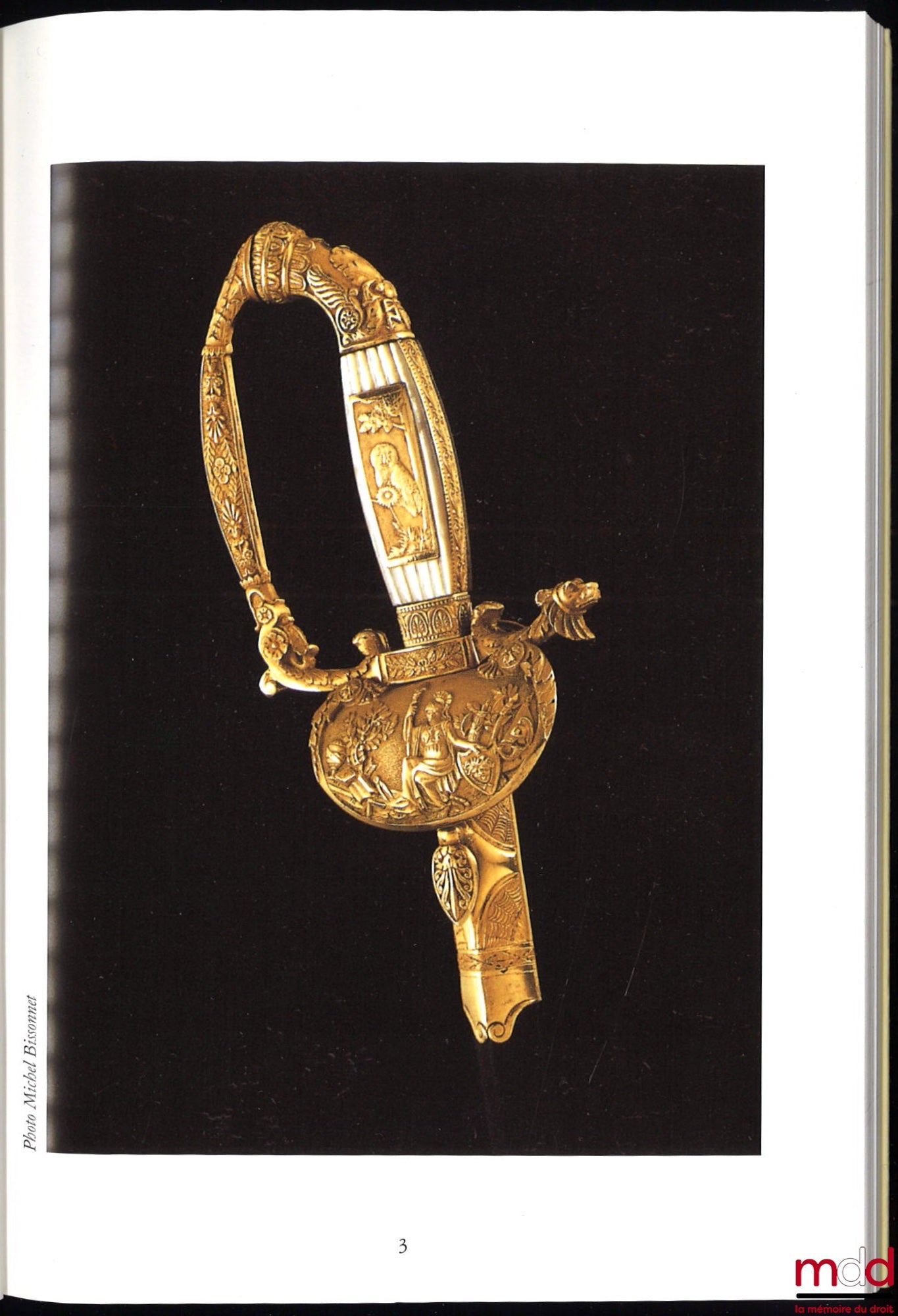 [DRAGO (Roland), Acédémie française] – L’ÉPÉE DE ROLAND DRAGO, Cérémonie de remise de son épée d’Académicien à Roland Drago en Sorbonne le 14 novembre 1991