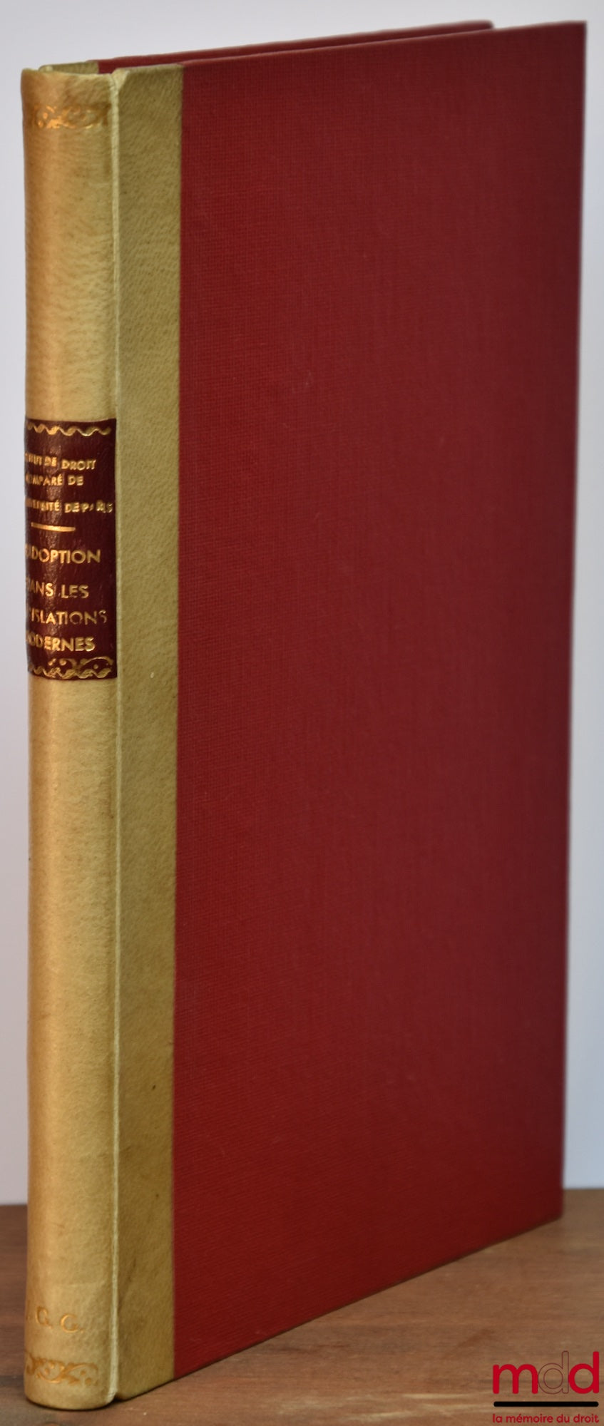 ANCEL (Marc) et alii – L’ADOPTION DANS LES LÉGISLATIONS MODERNES, Essai de synthèse comparative suivi du relevé systématique des législations actuelles relatives à l’adoption,  sous la dir. de Marc Ancel, Préface de L. Julliot de la Morandière,  2e éd. re