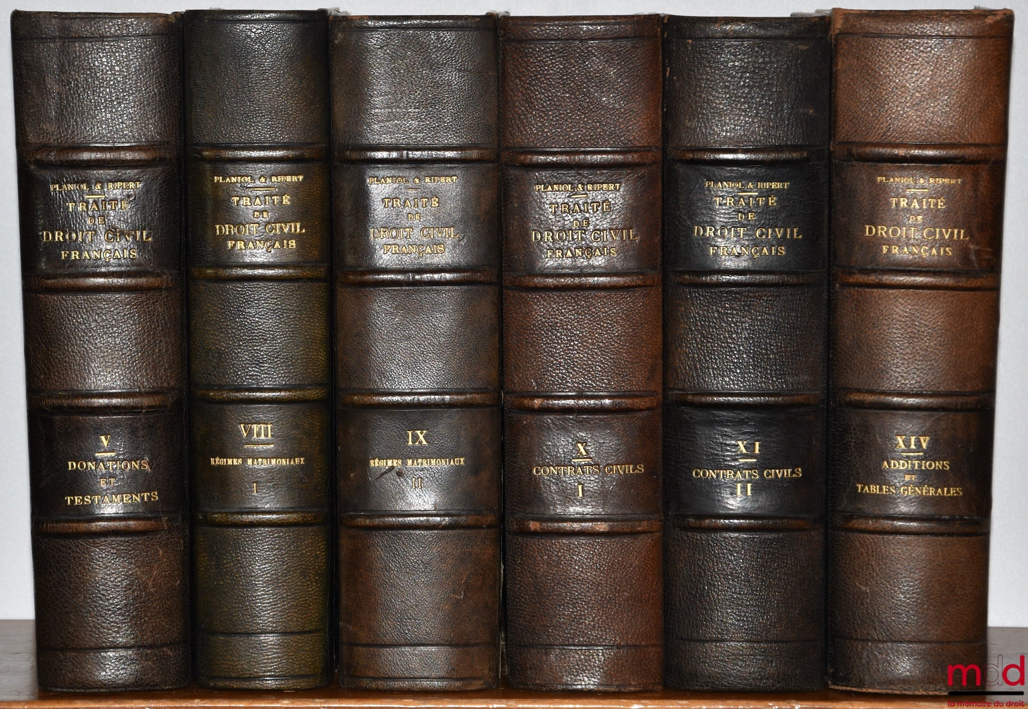 PLANIOL (Marcel) et RIPERT (Georges) – TRAITÉ PRATIQUE DE DROIT CIVIL FRANÇAIS : t. V : Donations et testaments avec le concours de André Trasbot (1030 p.) ; t. VIII : Les régimes matrimoniaux 1re partie avec le concours de Marcel Nast (760 p.) ; t. IX :