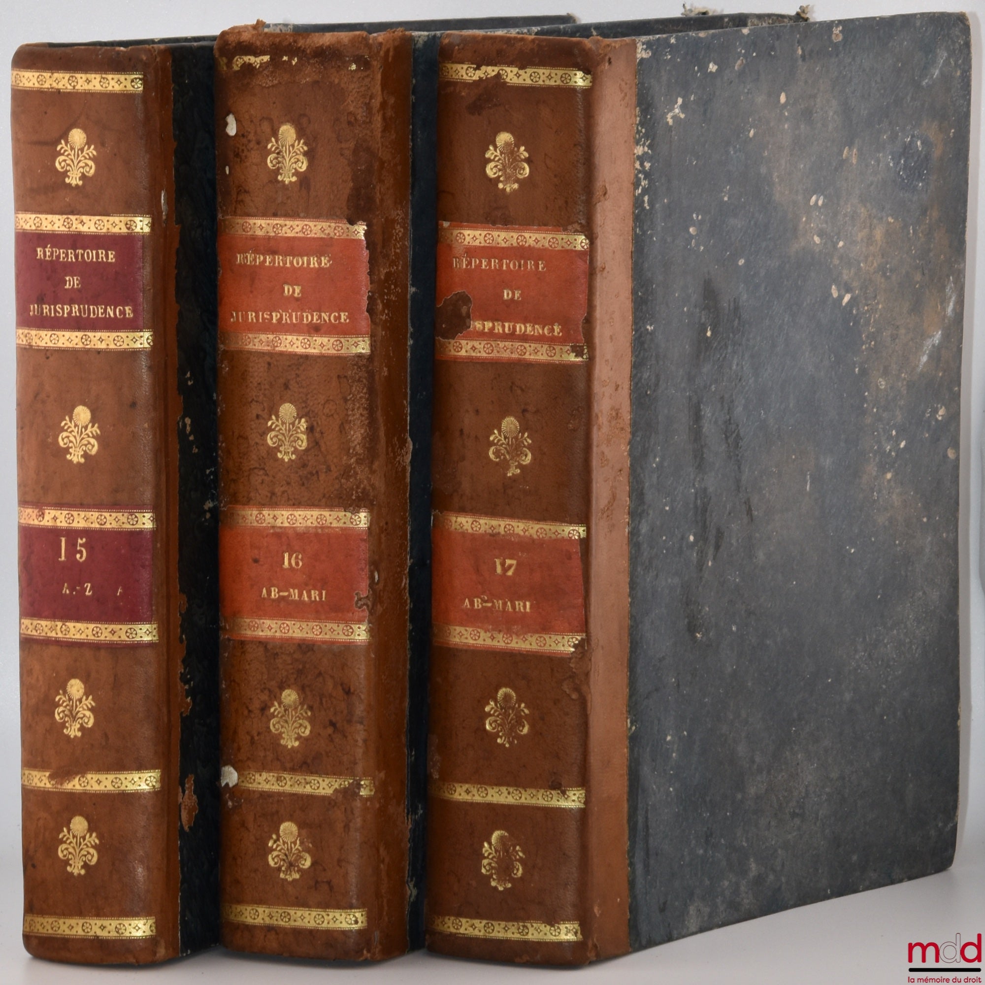 MERLIN (Philippe-Antoine) – RÉPERTOIRE UNIVERSEL ET RAISONNÉ DE JURISPRUDENCE, Corrigée, réduite aux objets dont la connaissance peut encore être utile, et augmentée 1°) d’un grand nombre d’Articles, 2°) de Notes indicatives des changements apportés aux L