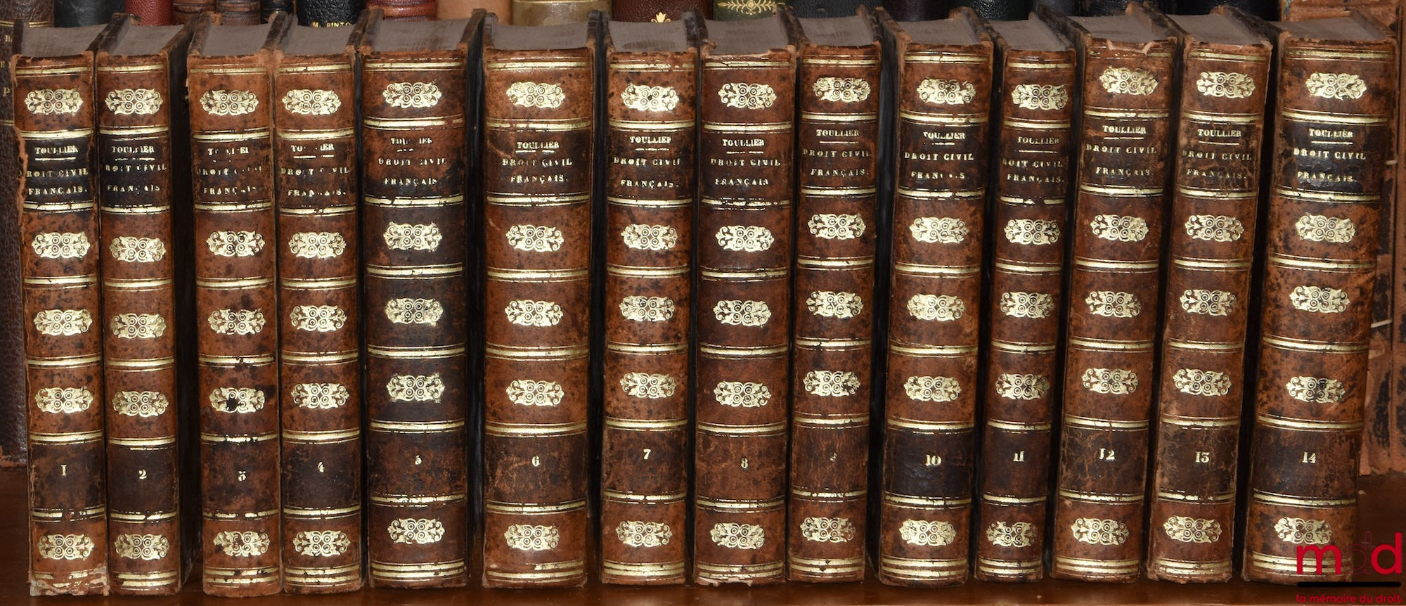 TOULLIER (Charles-Bonaventure-Marie) – LE DROIT CIVIL FRANÇAIS SUIVANT L’ORDRE DU CODE, Ouvrage dans lequel on a taché de réunir la théorie à la pratique, 5e éd. ; TABLE GÉNÉRALE ALPHABÉTIQUE ET ANALYTIQUE conçue et rédigée sous la direction de l’auteur p