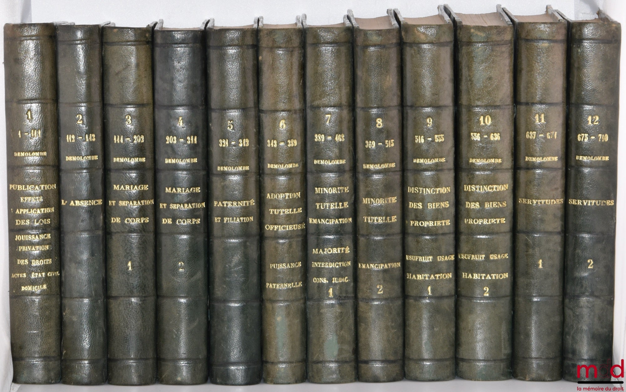 DEMOLOMBE (Charles) & GUILLOUARD (Louis) – COURS DE CODE NAPOLÉON, t. I à X : 6e éd., t. XII et XIII : 7e éd, t. XIII à XVII : 6e éd., t. XVIII à XXIII : 4e et 6e éd., t. XXIV à XXX : 1re et 5e éd, t. XXXI : 6e éd, [31 vol.] ;  TRAITÉS (…), (art. 1387 à 2