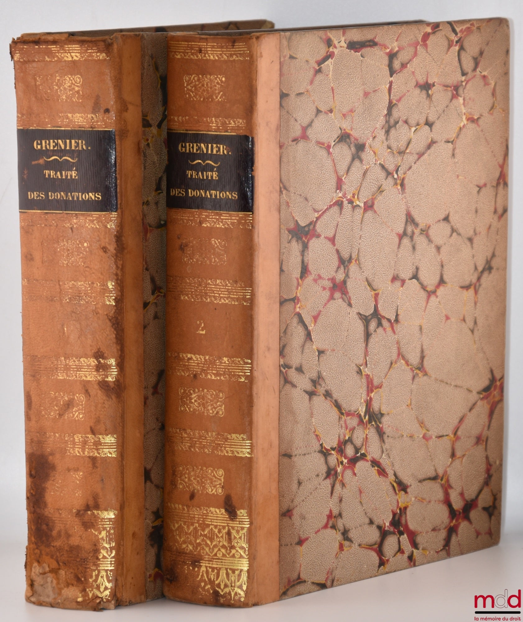 GRENIER (M. le baron Jean) – TRAITÉ DES DONATIONS, DES TESTAMENS, ET DE TOUTES AUTRES DISPOSITIONS GRATUITES, SUIVANT LES PRINCIPES DU CODE NAPOLÉON, PRÉCÉDÉ D’UN DISCOURS HISTORIQUE SUR L’ANCIENNE LÉGISLATION RELATIVE À CETTE MATIÈRE, On y a joint un Tra