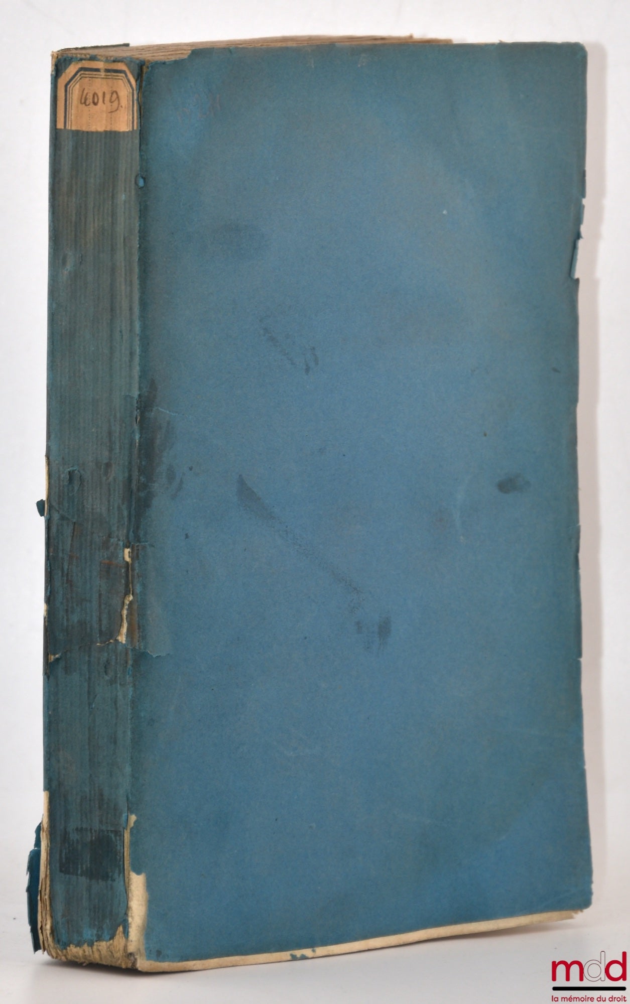 BOULLENOIS (Louis) – QUESTIONS SUR LES DÉMISSIONS DE BIENS, Avec deux Dissertations, L’une en la Question six, sur les Statuts personnels, réels & mixtes ; L’autre en la question dix-neuf, sur les Impenses & Améliorations.